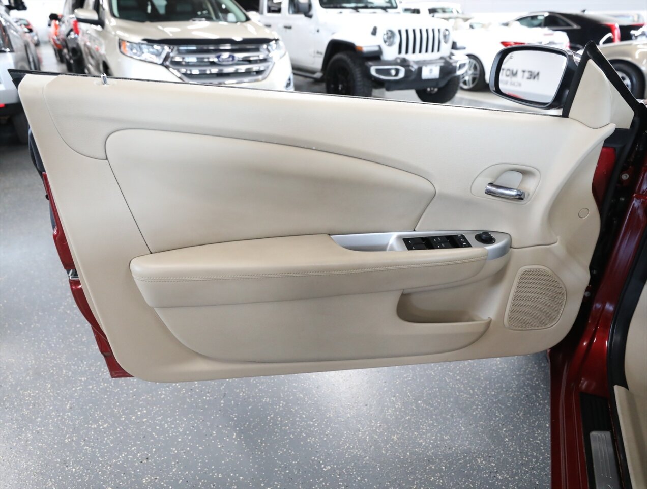 2013 Chrysler 200 Limited - Photo 24 - Addison, IL 60101
