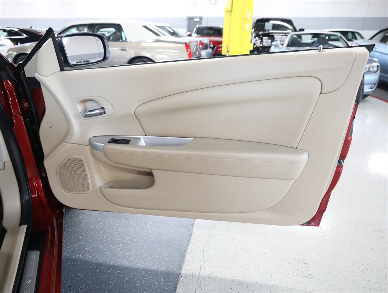 2013 Chrysler 200 Limited - Photo 17 - Addison, IL 60101