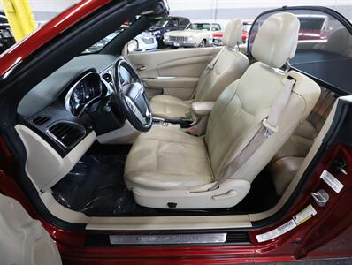 2013 Chrysler 200 Limited - Photo 26 - Addison, IL 60101