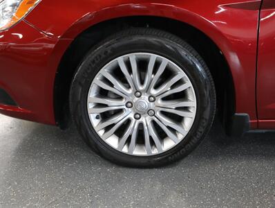 2013 Chrysler 200 Limited - Photo 41 - Addison, IL 60101
