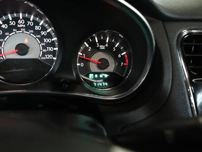 2013 Chrysler 200 Limited - Photo 33 - Addison, IL 60101