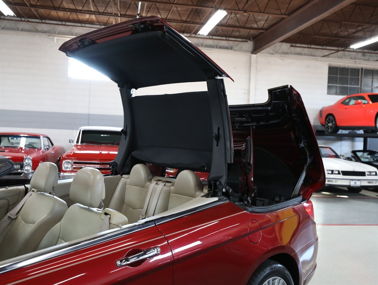 2013 Chrysler 200 Limited - Photo 39 - Addison, IL 60101