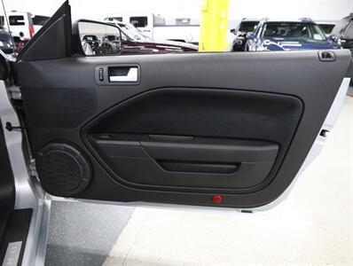 2005 Ford Mustang GT Premium   - Photo 23 - Addison, IL 60101