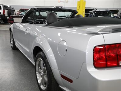 2005 Ford Mustang GT Premium   - Photo 19 - Addison, IL 60101