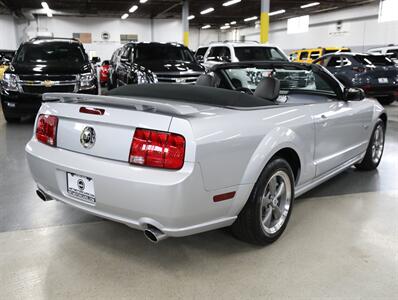 2005 Ford Mustang GT Premium   - Photo 12 - Addison, IL 60101