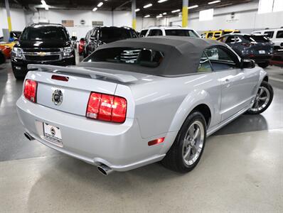 2005 Ford Mustang GT Premium   - Photo 42 - Addison, IL 60101