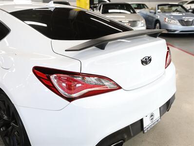 2015 Hyundai Genesis Coupe 3.8 - Photo 13 - Addison, IL 60101