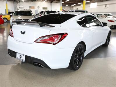 2015 Hyundai Genesis Coupe 3.8 - Photo 9 - Addison, IL 60101