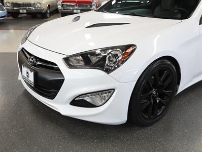 2015 Hyundai Genesis Coupe 3.8 - Photo 3 - Addison, IL 60101