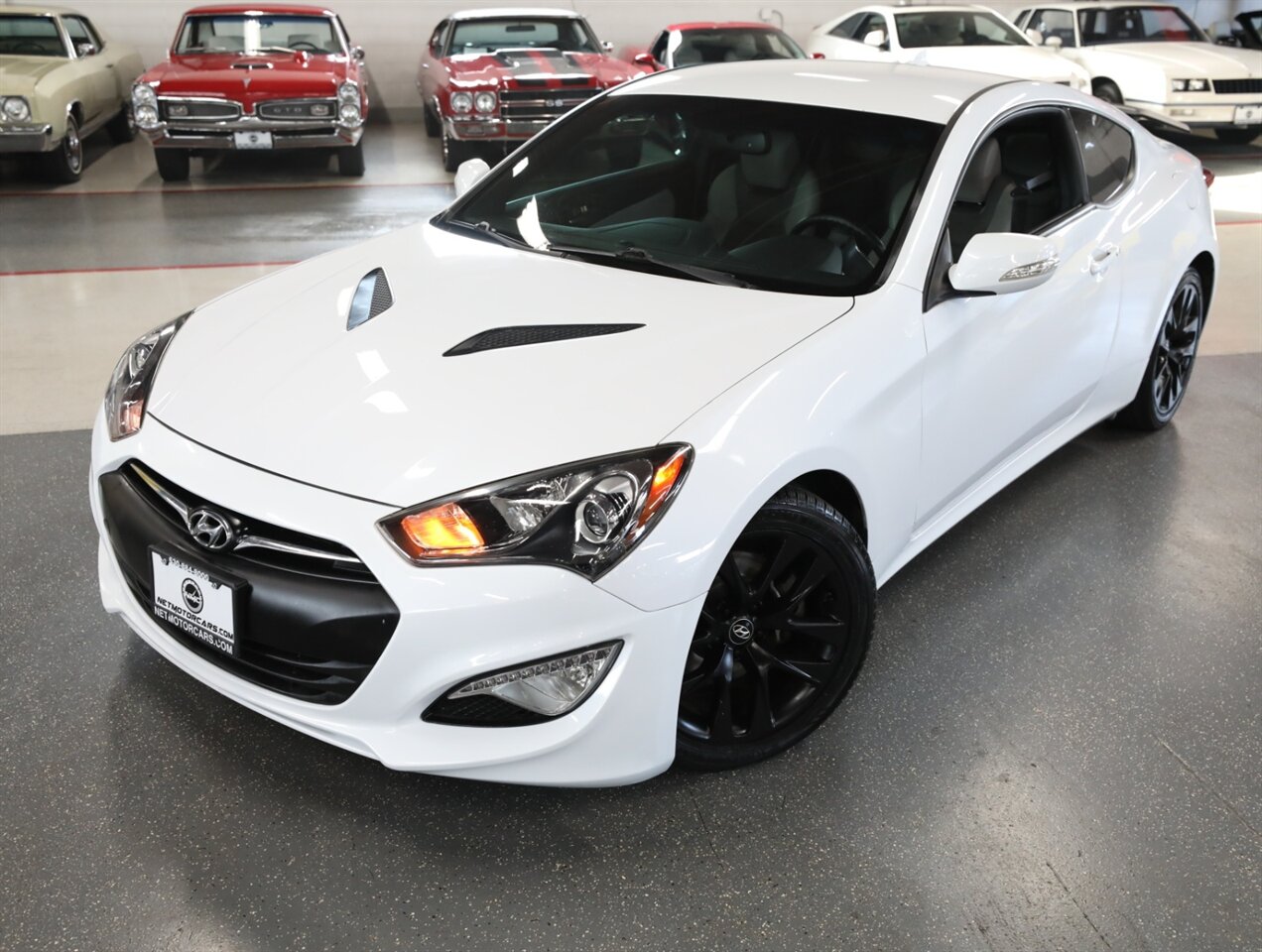 2015 Hyundai Genesis Coupe 3.8 - Photo 2 - Addison, IL 60101