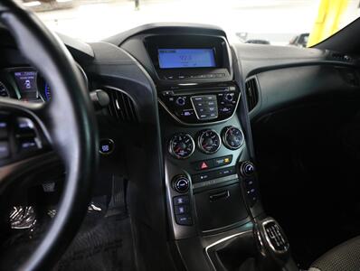 2015 Hyundai Genesis Coupe 3.8 - Photo 27 - Addison, IL 60101