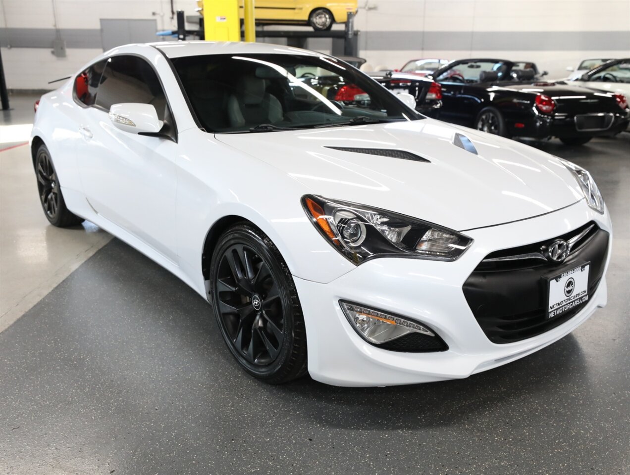2015 Hyundai Genesis Coupe 3.8 - Photo 7 - Addison, IL 60101