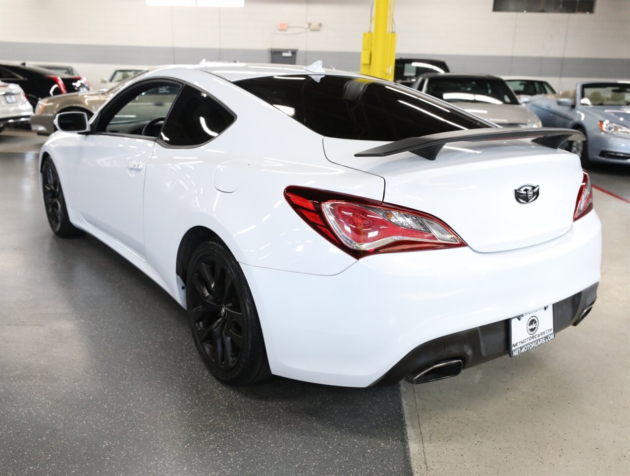 2015 Hyundai Genesis Coupe 3.8 - Photo 14 - Addison, IL 60101