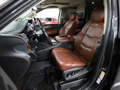 2018 Cadillac Escalade Premium Luxury   - Photo 36 - Addison, IL 60101