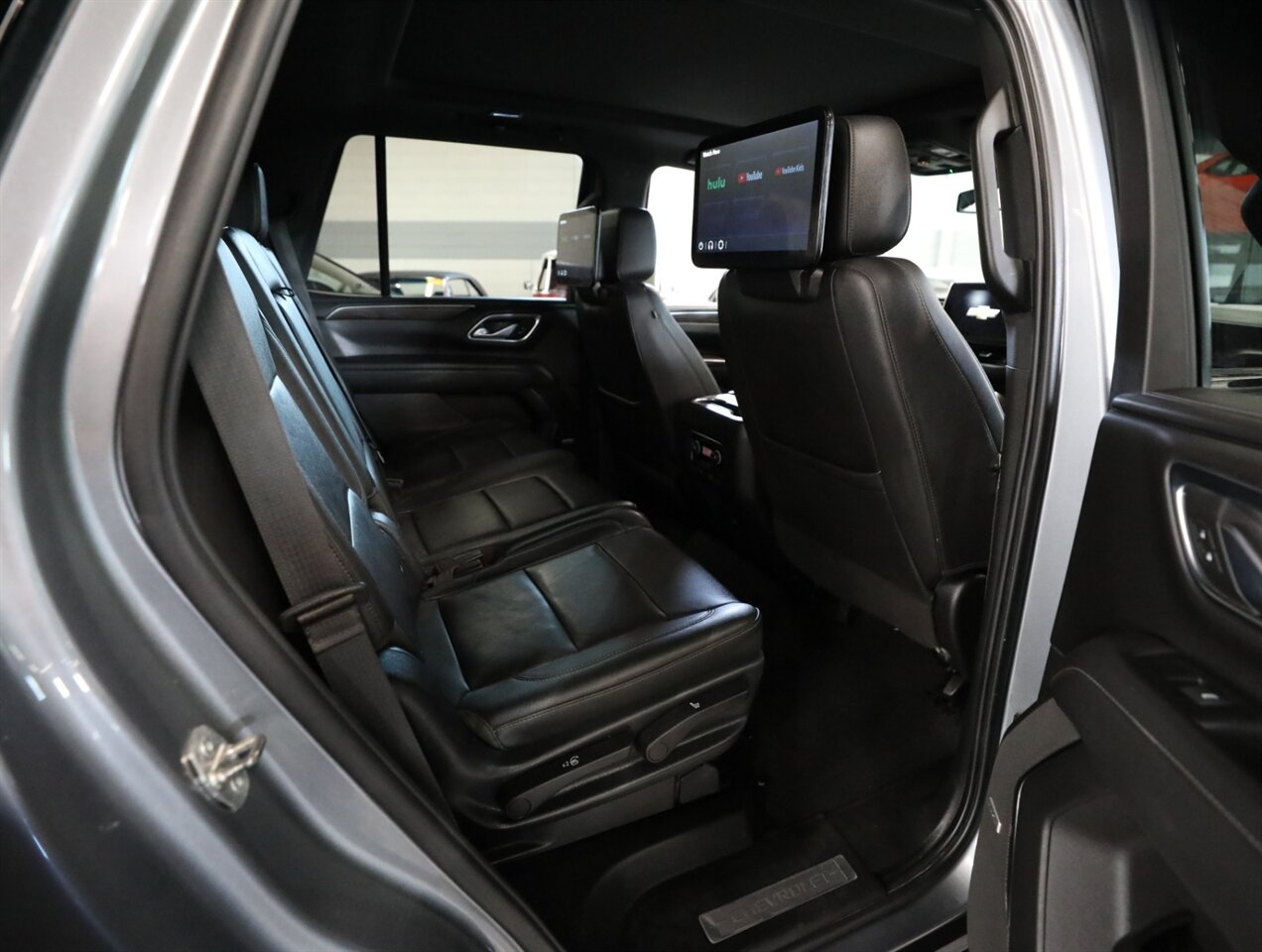 2022 Chevrolet Tahoe LT 4WD - Photo 18 - Addison, IL 60101
