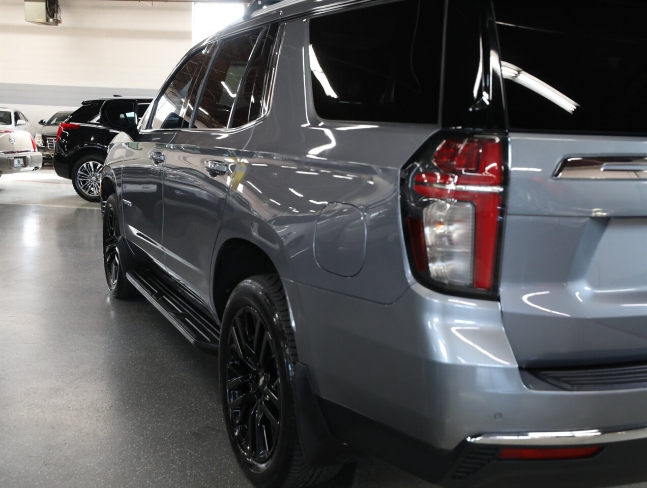 2022 Chevrolet Tahoe LT 4WD - Photo 12 - Addison, IL 60101