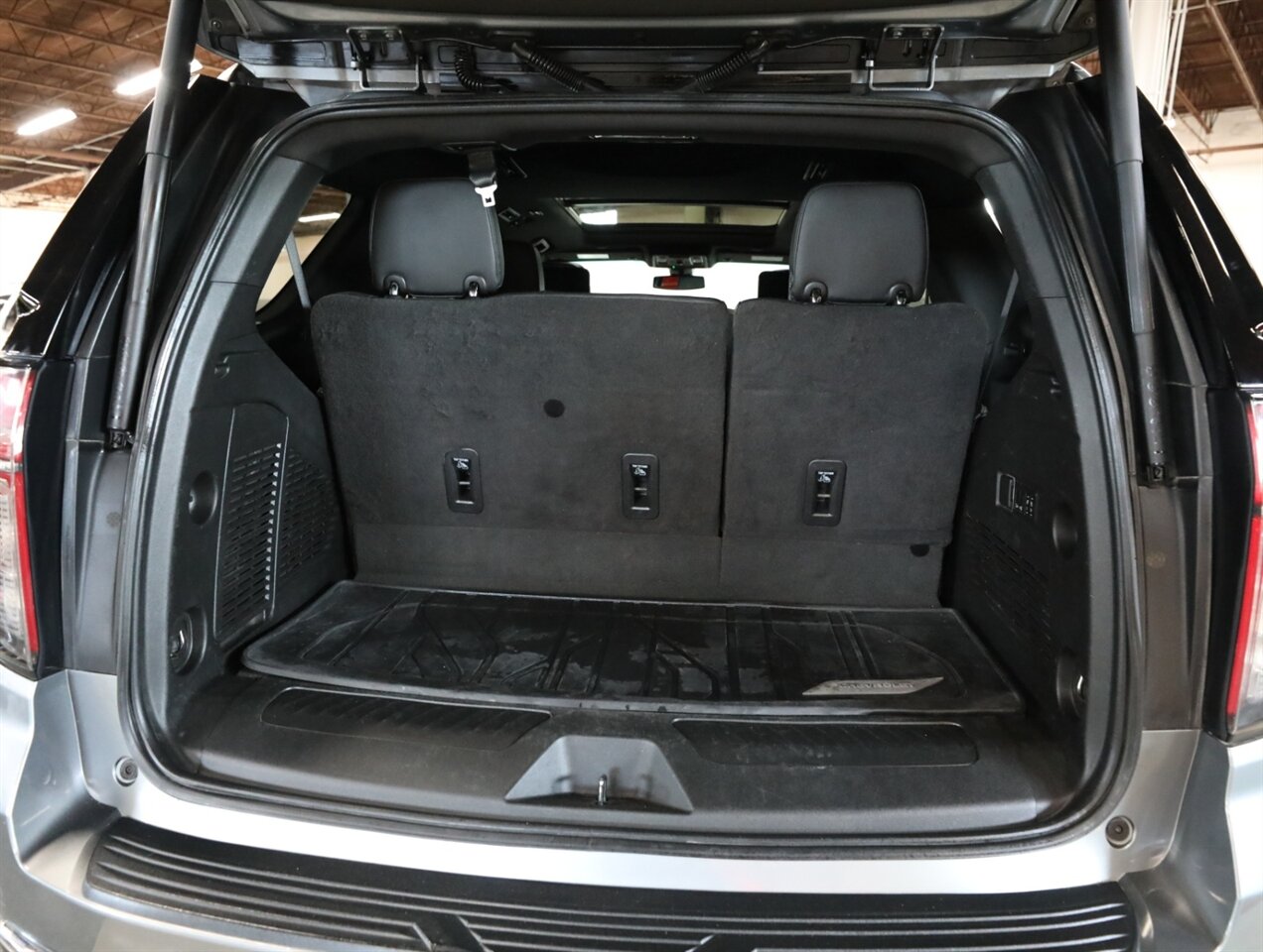 2022 Chevrolet Tahoe LT 4WD - Photo 20 - Addison, IL 60101