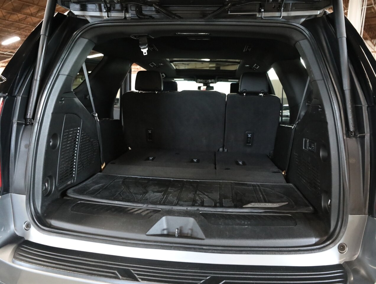 2022 Chevrolet Tahoe LT 4WD - Photo 24 - Addison, IL 60101