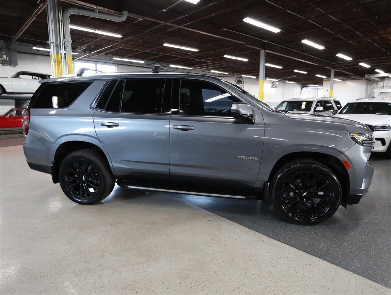 2022 Chevrolet Tahoe LT 4WD - Photo 8 - Addison, IL 60101