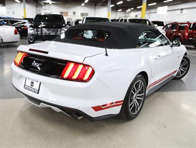 2015 Ford Mustang GT Premium Convertible   - Photo 39 - Addison, IL 60101