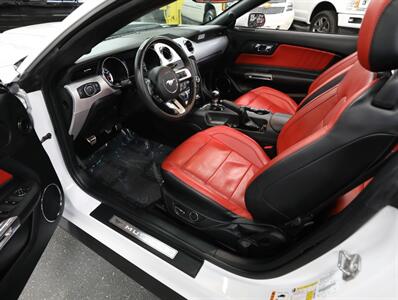 2015 Ford Mustang GT Premium Convertible   - Photo 26 - Addison, IL 60101