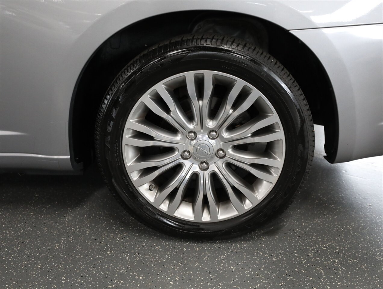 2013 Chrysler 200 Limited - Photo 41 - Addison, IL 60101