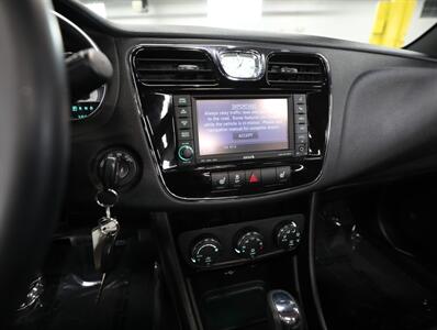 2013 Chrysler 200 Limited - Photo 28 - Addison, IL 60101