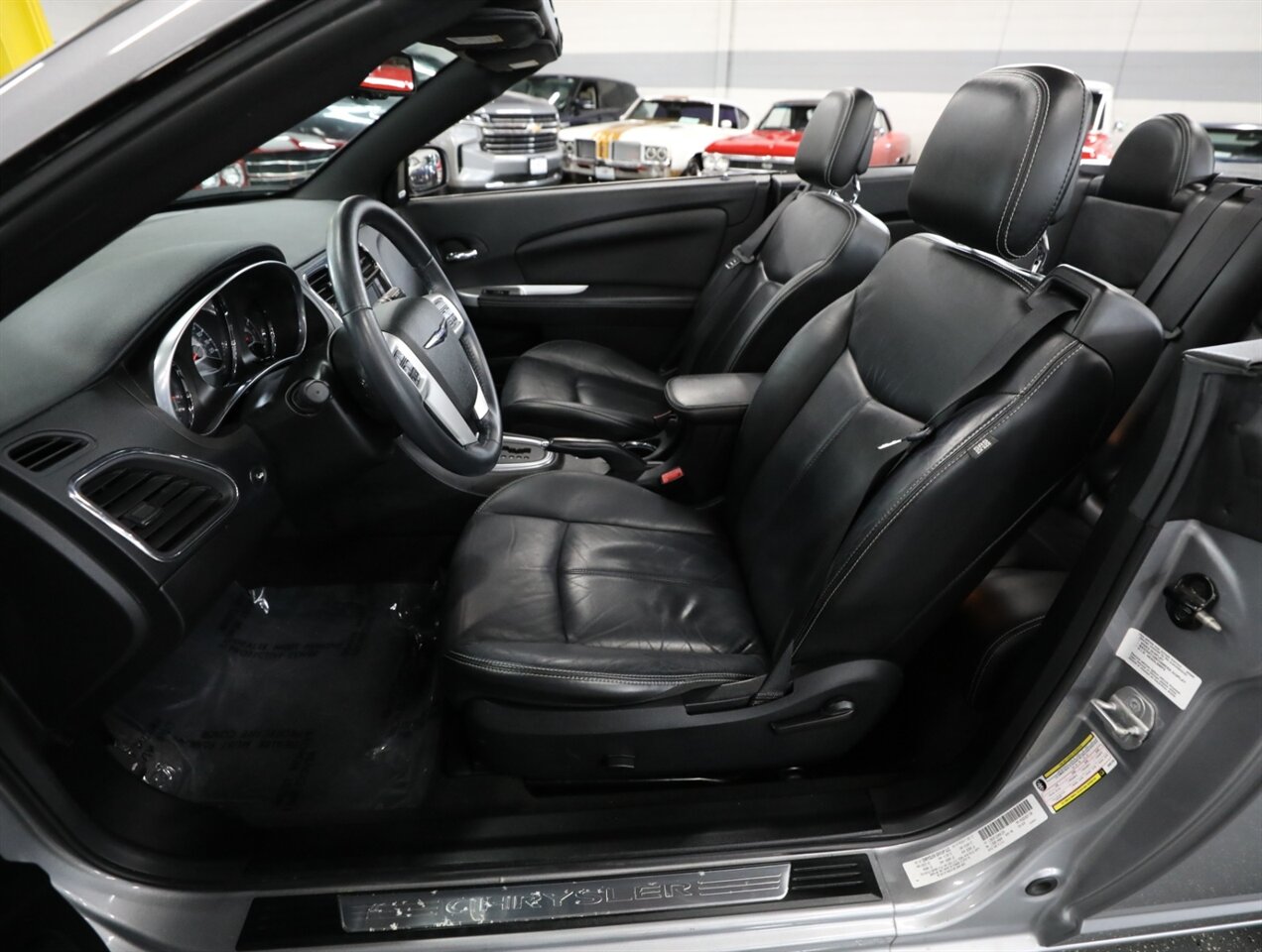 2013 Chrysler 200 Limited - Photo 26 - Addison, IL 60101