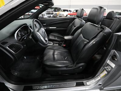 2013 Chrysler 200 Limited - Photo 26 - Addison, IL 60101