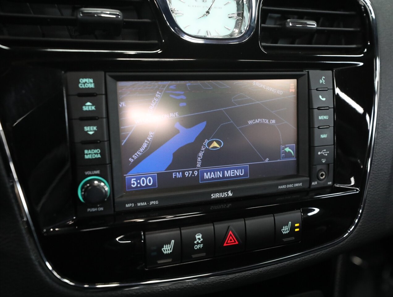 2013 Chrysler 200 Limited - Photo 30 - Addison, IL 60101