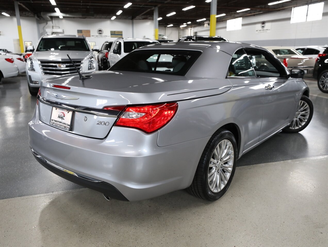 2013 Chrysler 200 Limited - Photo 37 - Addison, IL 60101