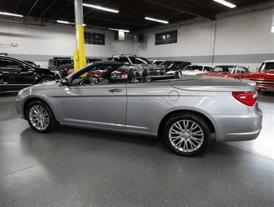2013 Chrysler 200 Limited - Photo 15 - Addison, IL 60101
