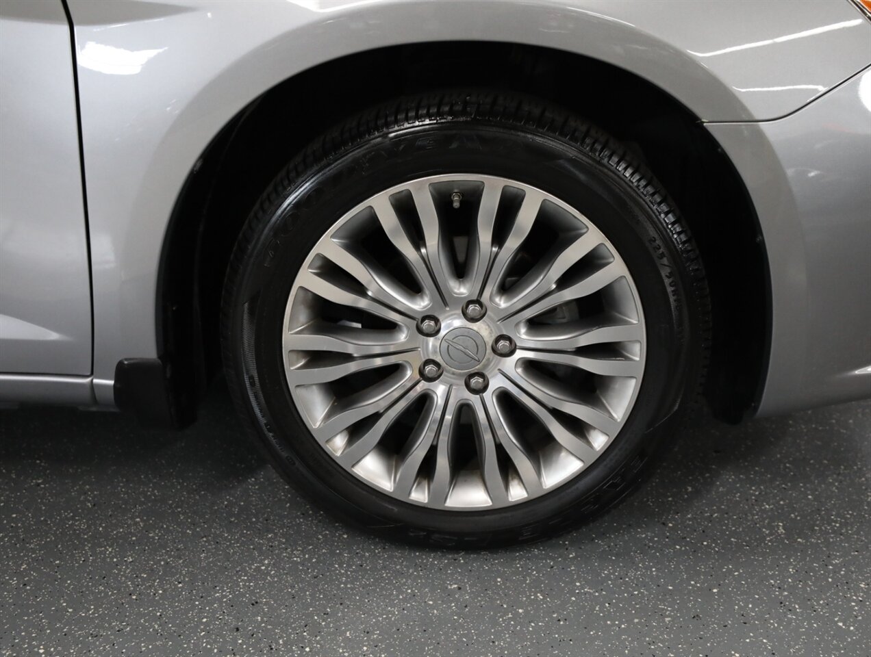 2013 Chrysler 200 Limited - Photo 43 - Addison, IL 60101