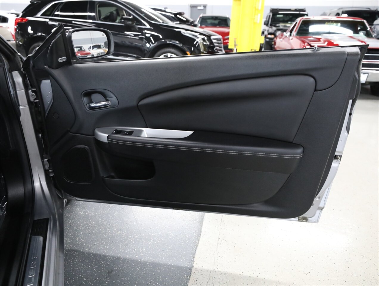 2013 Chrysler 200 Limited - Photo 17 - Addison, IL 60101