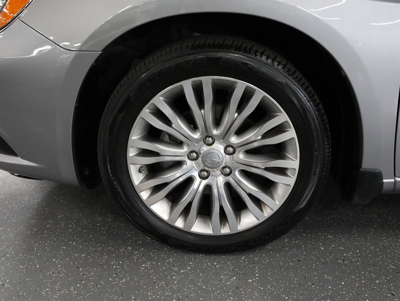 2013 Chrysler 200 Limited - Photo 42 - Addison, IL 60101