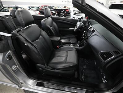 2013 Chrysler 200 Limited - Photo 19 - Addison, IL 60101