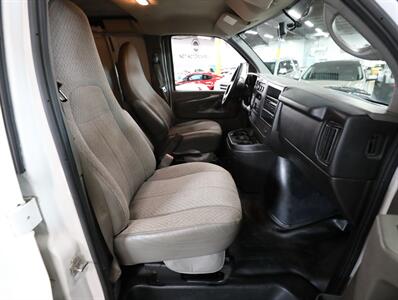 2014 GMC Savana 2500 - Photo 16 - Addison, IL 60101