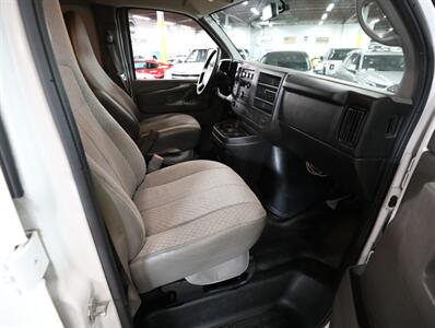 2014 GMC Savana 2500 - Photo 15 - Addison, IL 60101