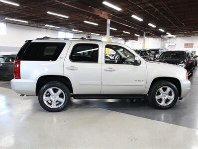 2013 GMC Yukon SLT 4WD   - Photo 8 - Addison, IL 60101