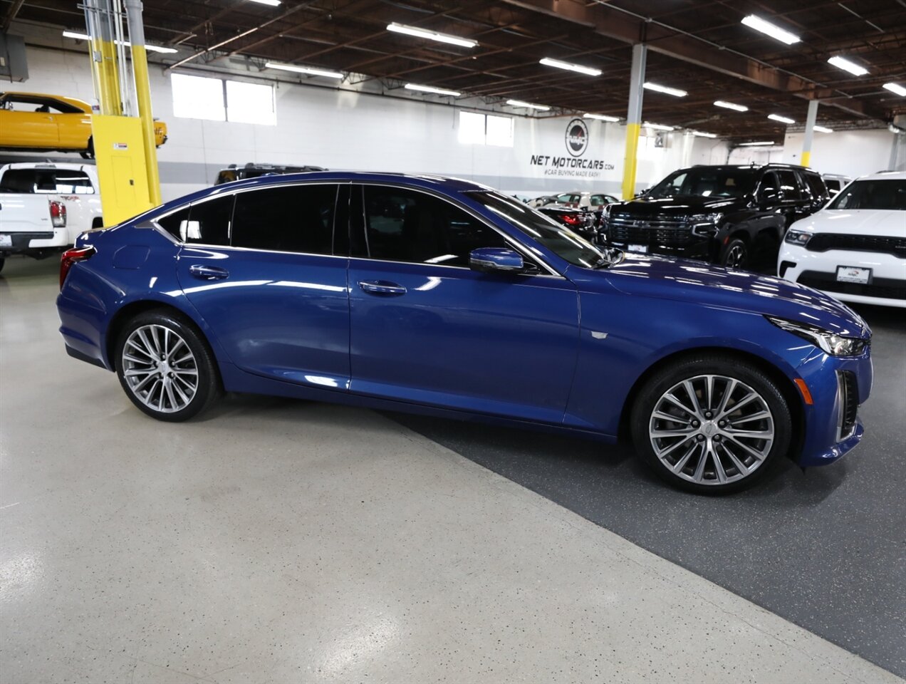 2020 Cadillac CT5 Premium Luxury AWD - Photo 8 - Addison, IL 60101
