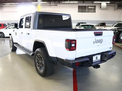 2020 Jeep Gladiator Overland 4X4   - Photo 14 - Addison, IL 60101