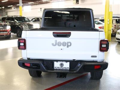 2020 Jeep Gladiator Overland 4X4   - Photo 11 - Addison, IL 60101