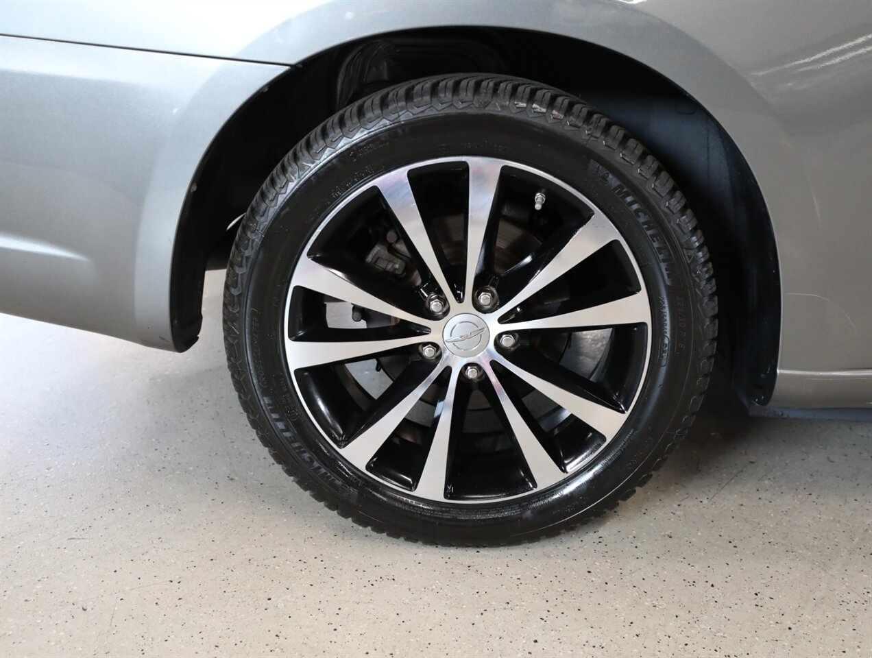 2011 Chrysler 200 S - Photo 46 - Addison, IL 60101