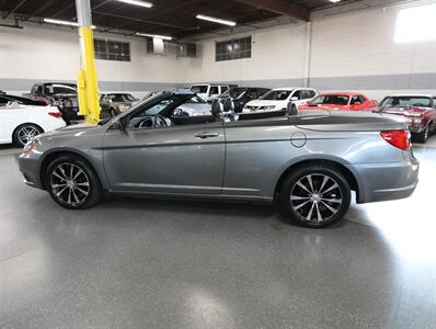 2011 Chrysler 200 S - Photo 15 - Addison, IL 60101