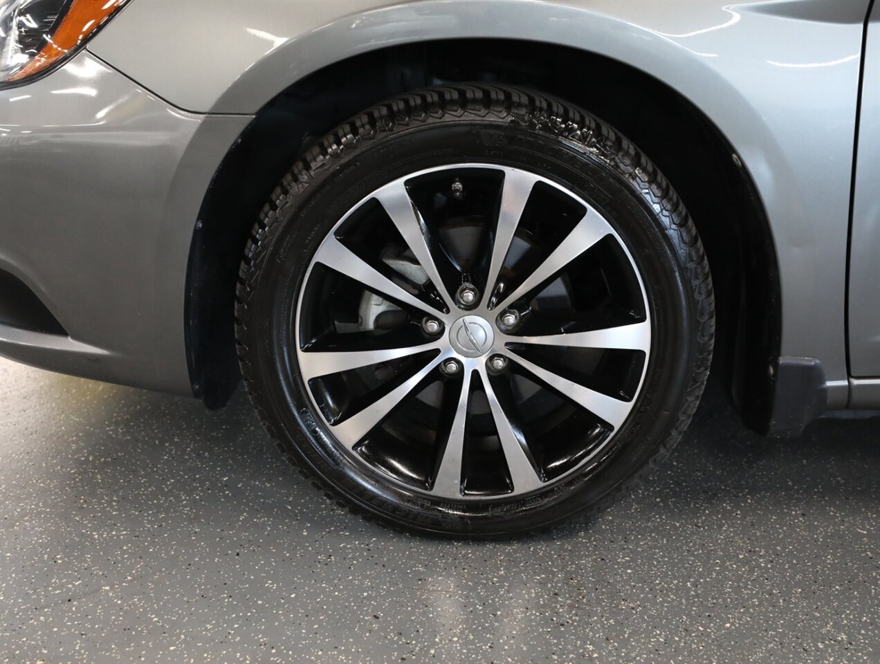 2011 Chrysler 200 S - Photo 44 - Addison, IL 60101