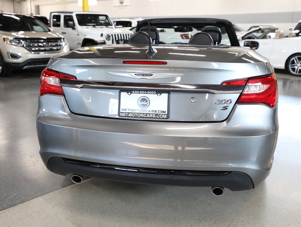 2011 Chrysler 200 S - Photo 10 - Addison, IL 60101