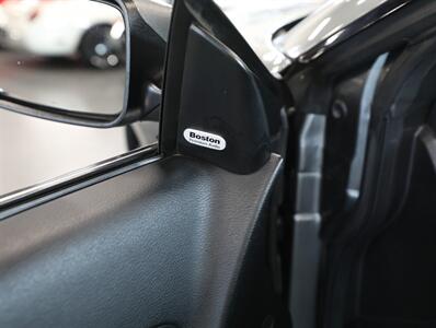 2011 Chrysler 200 S - Photo 25 - Addison, IL 60101