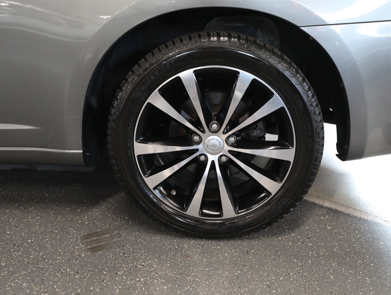 2011 Chrysler 200 S - Photo 43 - Addison, IL 60101