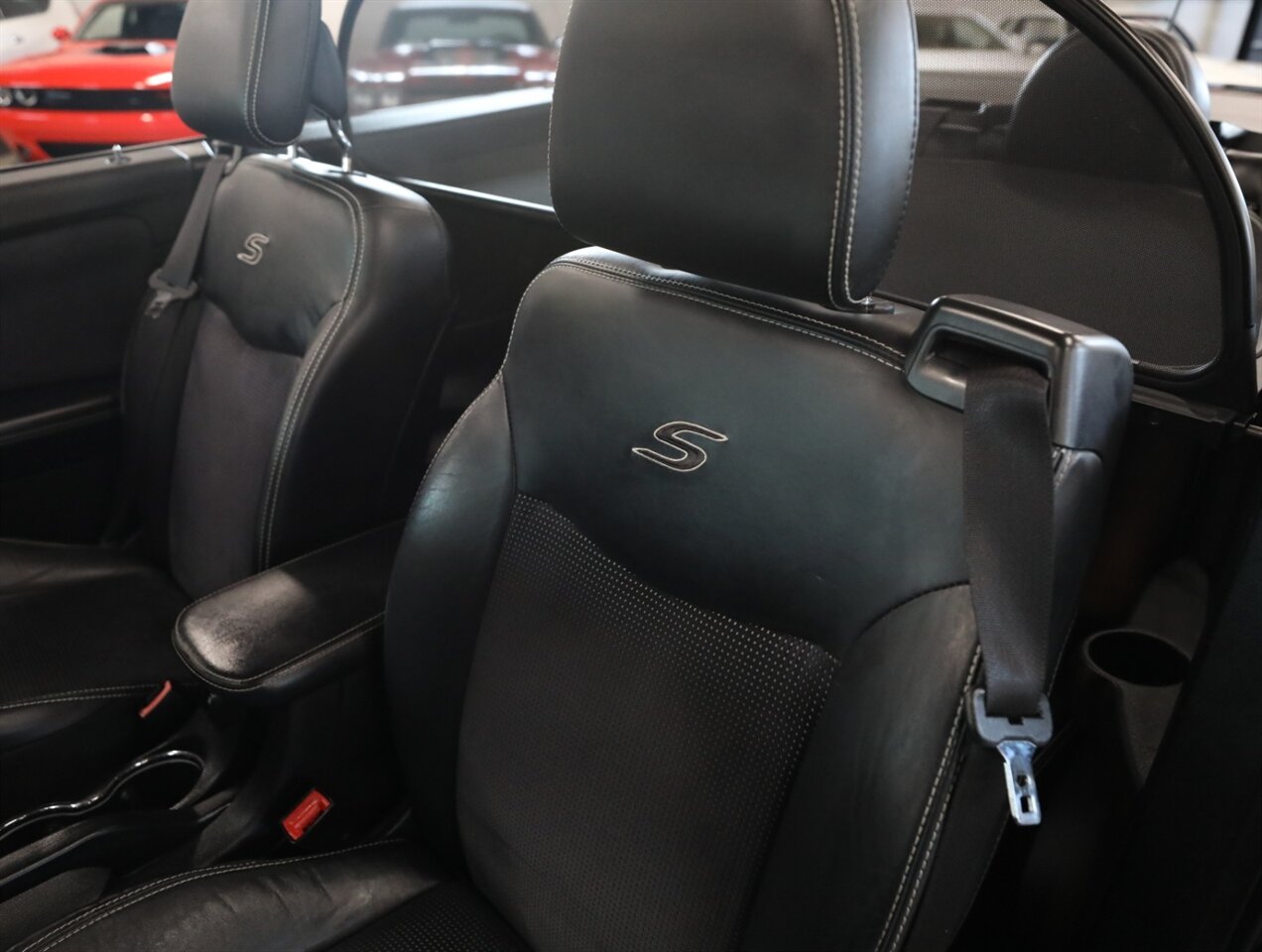 2011 Chrysler 200 S - Photo 28 - Addison, IL 60101