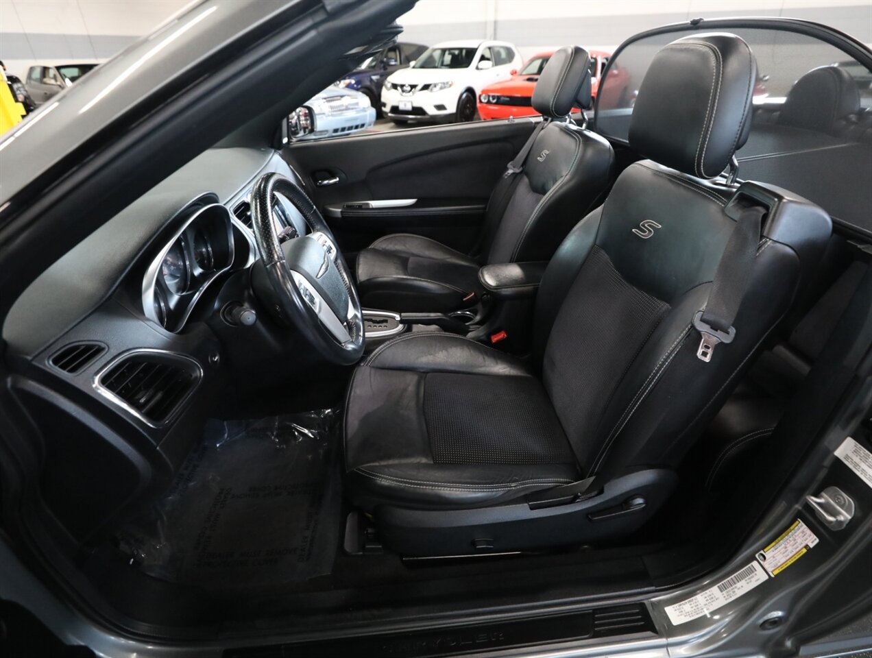 2011 Chrysler 200 S - Photo 27 - Addison, IL 60101